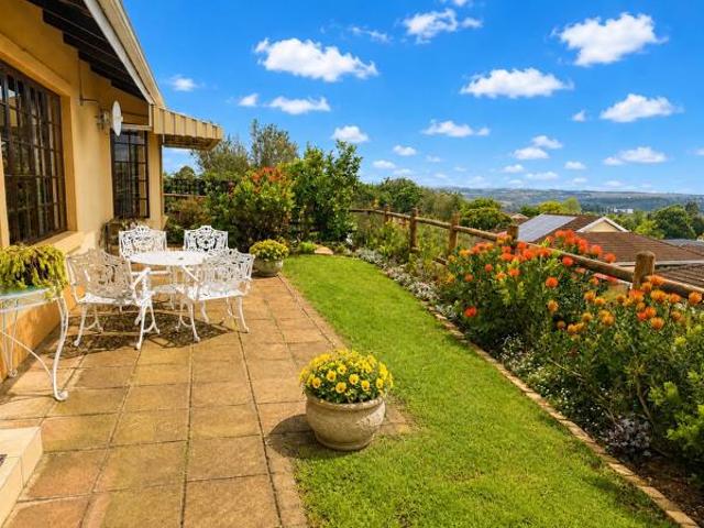 2 Bedroom Townhouse in Howick Central