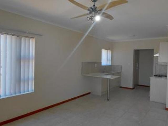 2 Bedroom Townhouse in Jeffreys Bay Central