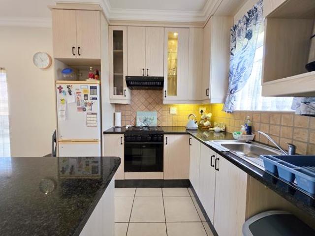 2 Bedroom Townhouse in Jeffreys Bay Central