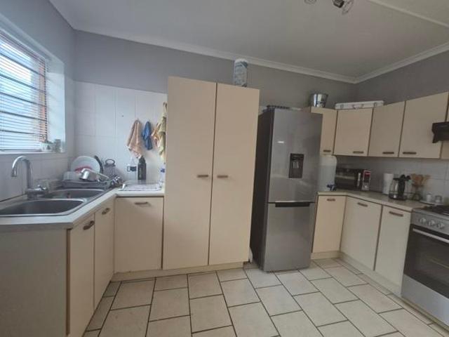 2 Bedroom Townhouse in Jeffreys Bay Central
