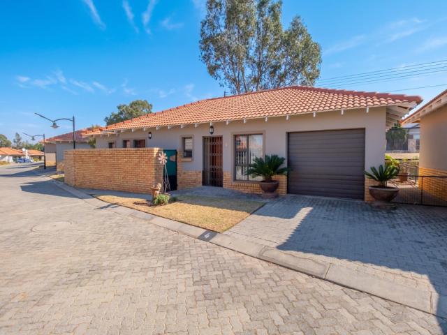 2 Bedroom Townhouse in Jordaan Park