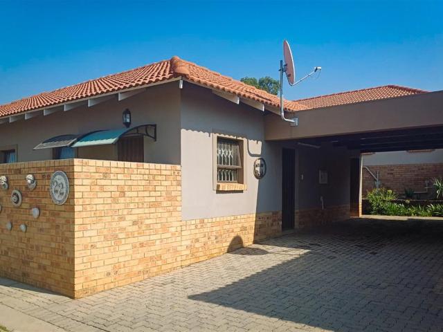 2 Bedroom Townhouse in Jordaan Park