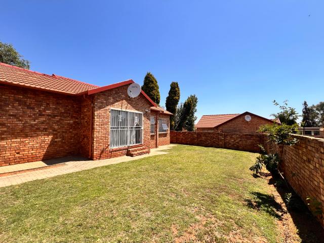 2 Bedroom Townhouse in Kyalami Hills