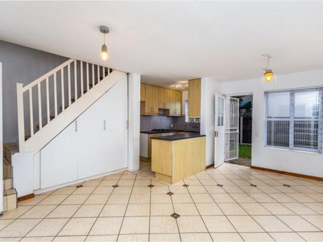 2 Bedroom Townhouse in Kenilworth