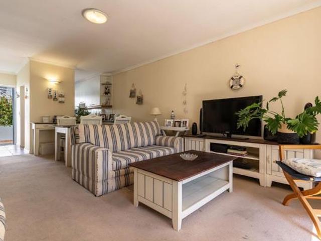 2 Bedroom Townhouse in Kirstenhof