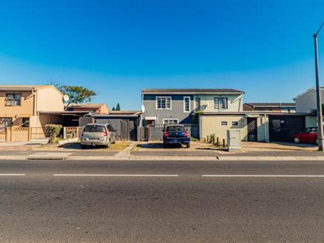 2 Bedroom Townhouse in Kleinvlei