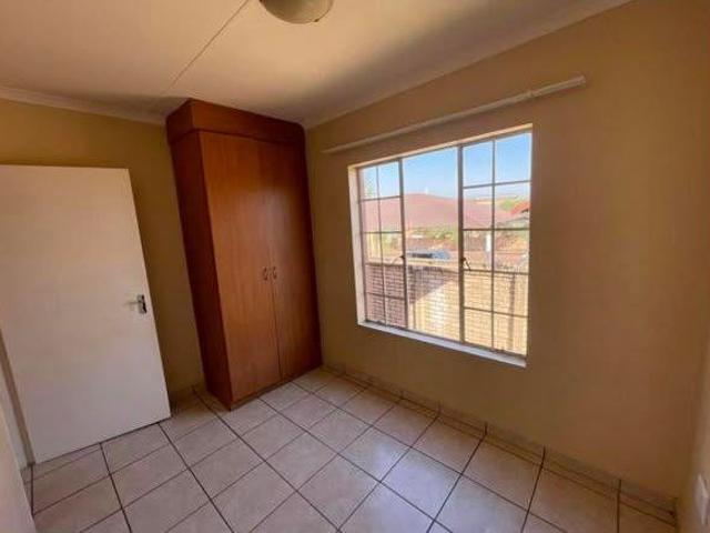 2 Bedroom Townhouse in Kosmosdal