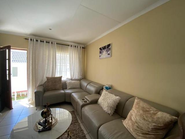 2 Bedroom Townhouse in Kosmosdal