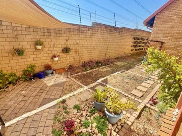 2 Bedroom Townhouse in Kosmosdal