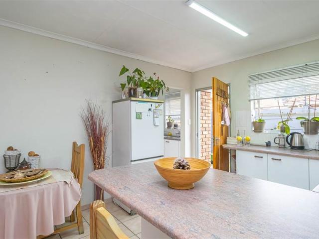 2 Bedroom Townhouse in Krugersdorp North