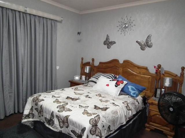 2 Bedroom Townhouse in Krugersdorp Central