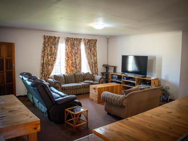 2 Bedroom Townhouse in Lydenburg Mashishing