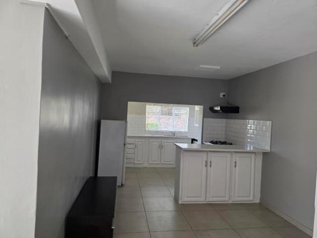 2 Bedroom Townhouse in Lynnwood Manor