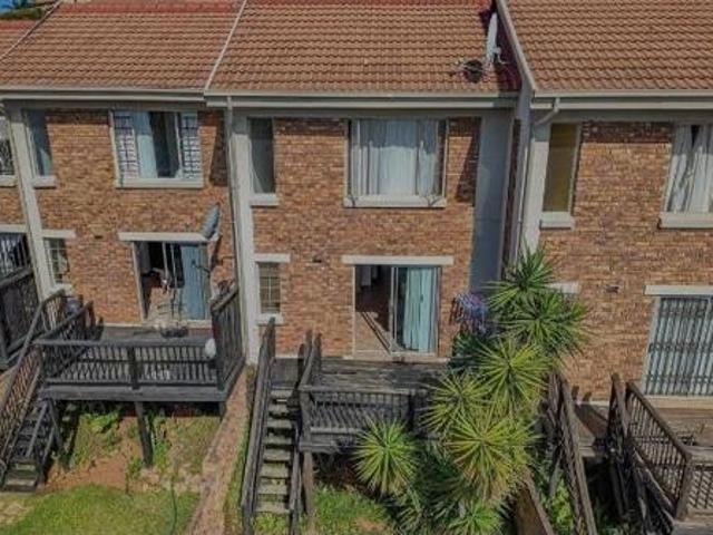 2 Bedroom Townhouse in La Montagne