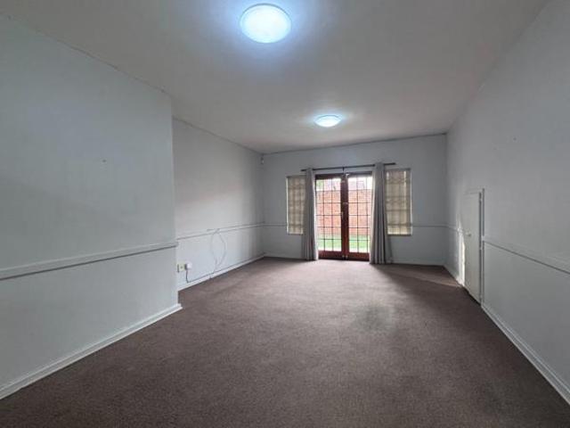 2 Bedroom Townhouse in Langenhoven Park