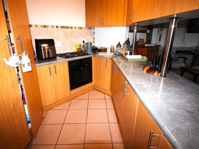 2 Bedroom Townhouse in Langenhoven Park