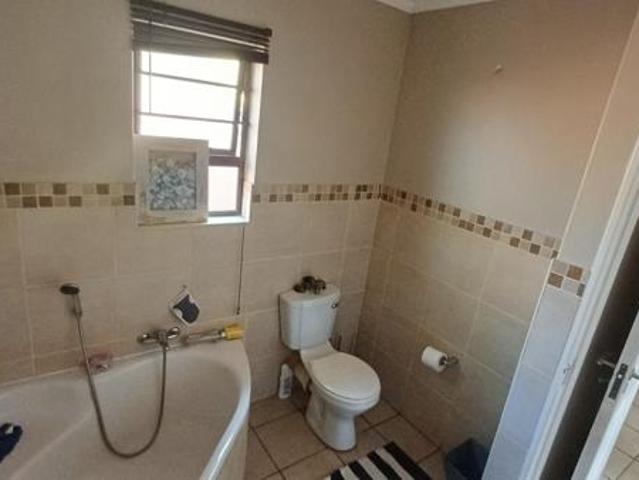 2 Bedroom Townhouse in Langenhoven Park