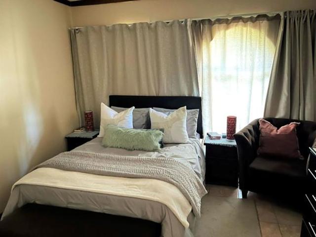 2 Bedroom Townhouse in Langenhoven Park