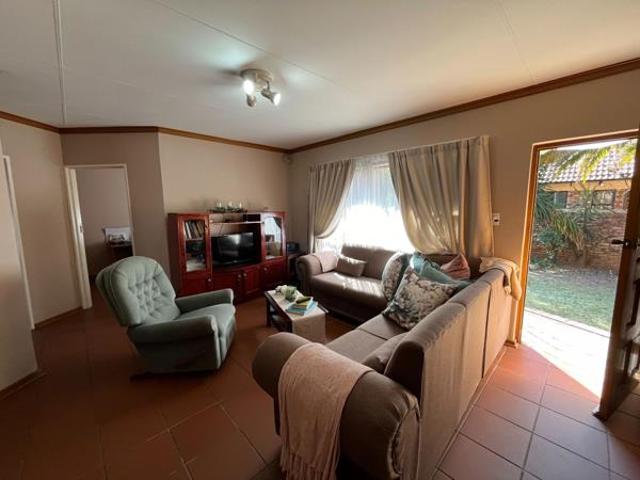 2 Bedroom Townhouse in Langenhoven Park