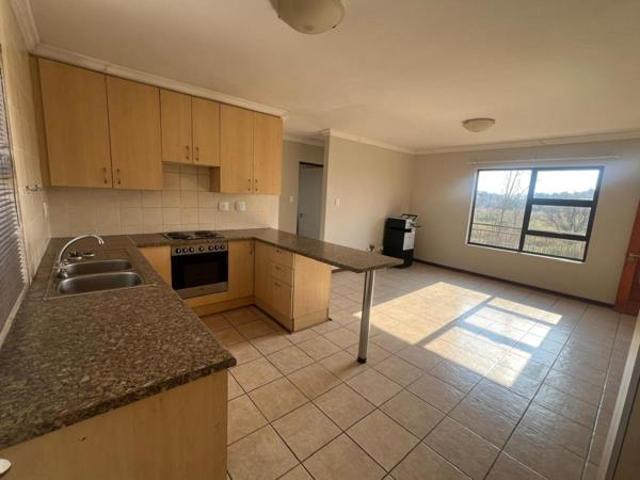 2 Bedroom Townhouse in Langenhoven Park