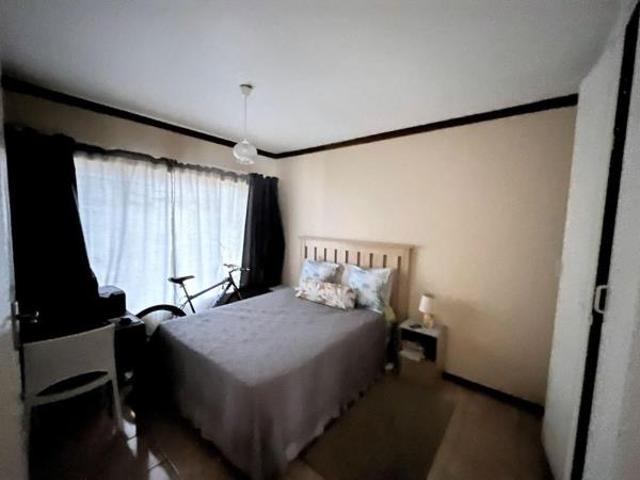 2 Bedroom Townhouse in Langenhoven Park