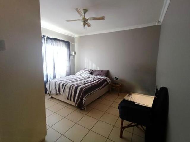 2 Bedroom Townhouse in Langenhoven Park