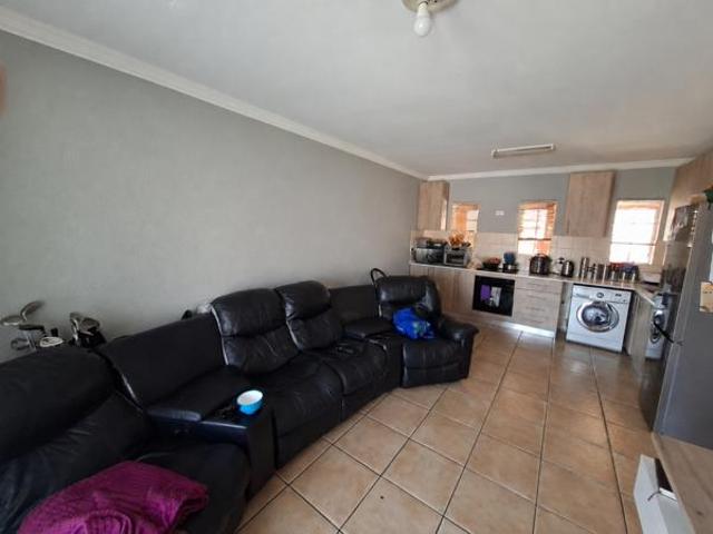 2 Bedroom Townhouse in Laser Park