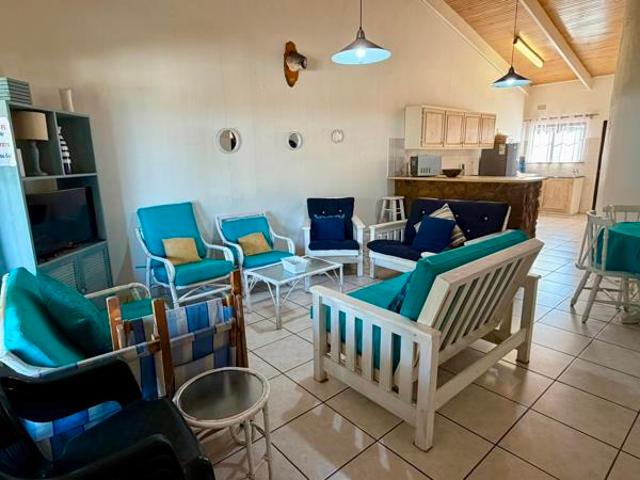 2 Bedroom Townhouse in Lawrence Rocks