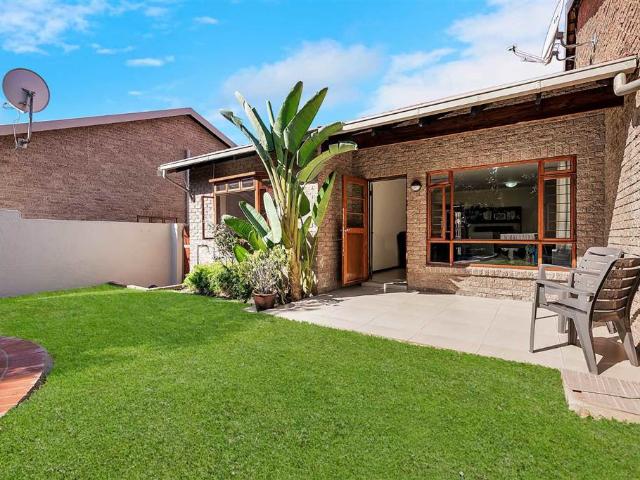 2 Bedroom Townhouse in Lonehill