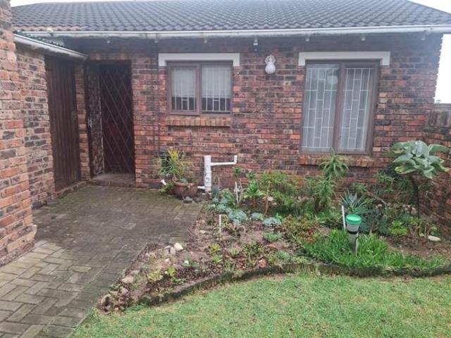2 Bedroom Townhouse in Lorraine
