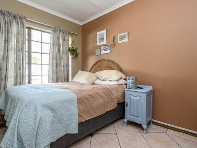 2 Bedroom Townhouse in Lorraine