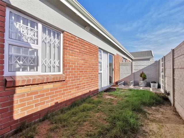 2 Bedroom Townhouse in Lorraine