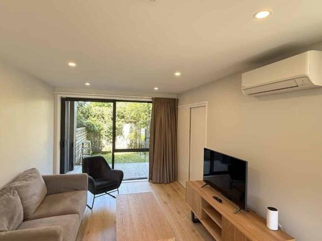 2 Bedroom Townhouse in Papatoetoe