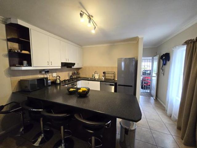 2 Bedroom Townhouse in Parklands