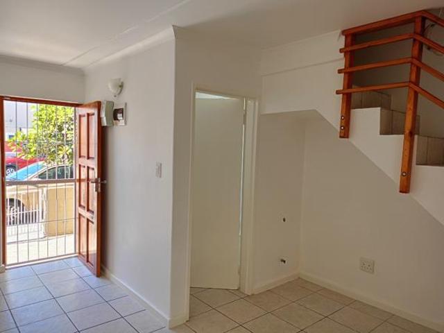 2 Bedroom Townhouse in Pelikan Park