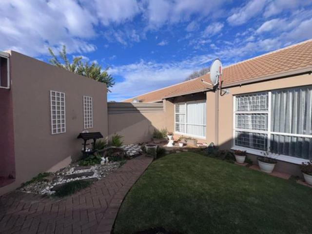 2 Bedroom Townhouse in Pellissier