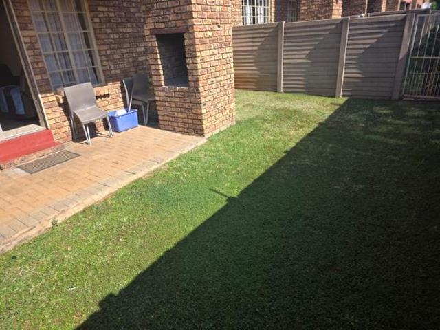 2 Bedroom Townhouse in Pierre van Ryneveld