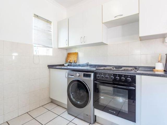 2 Bedroom Townhouse in Pomona