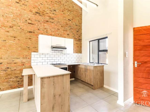 2 Bedroom Townhouse in Pomona