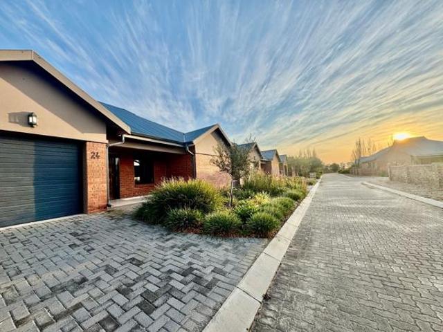 2 Bedroom Townhouse in Potchefstroom Central