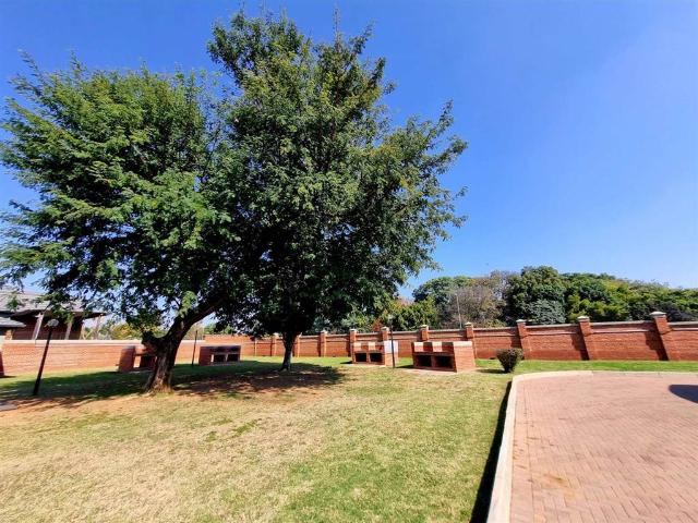 2 Bedroom Townhouse in Pretoria West