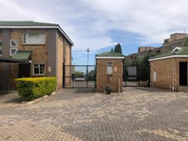 2 Bedroom Townhouse in Primrose Hill