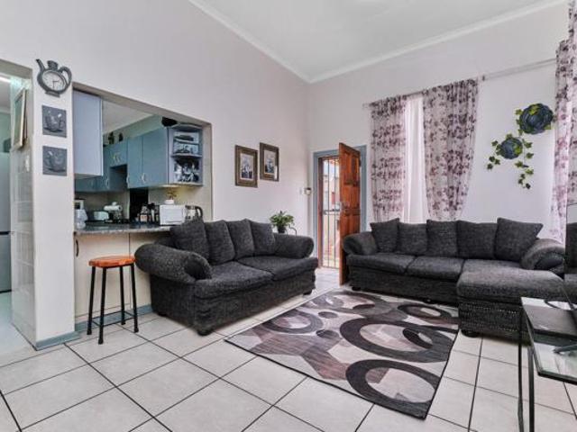 2 Bedroom Townhouse in Radiokop