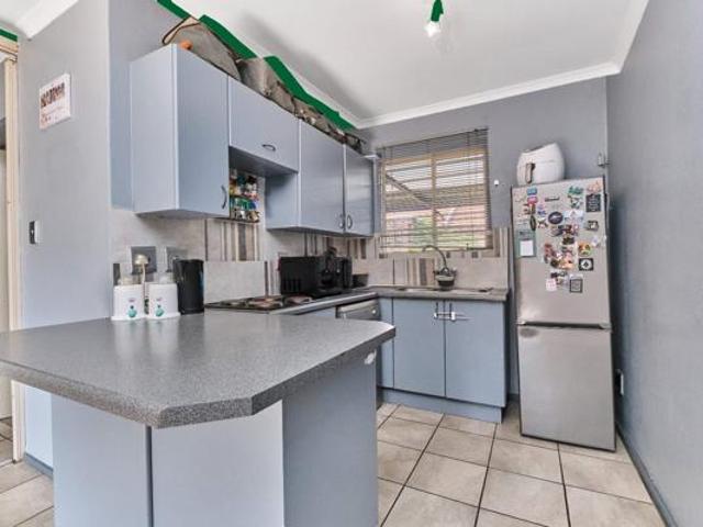 2 Bedroom Townhouse in Radiokop