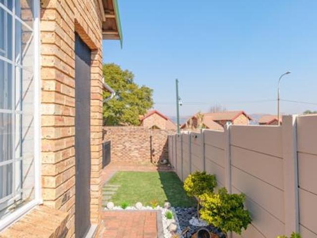 2 Bedroom Townhouse in Radiokop