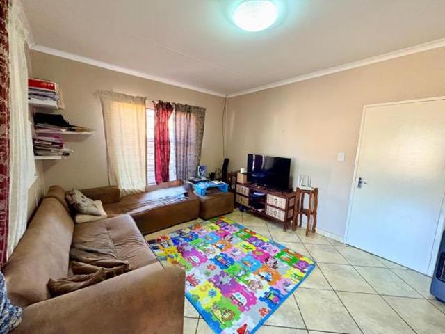 2 Bedroom Townhouse in Randfontein Central