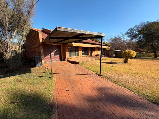 2 Bedroom Townhouse in Raslouw