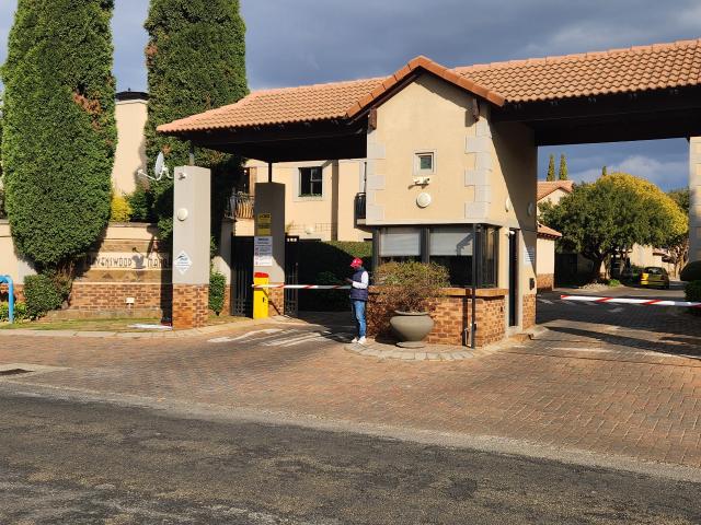 2 Bedroom Townhouse in Ravenswood