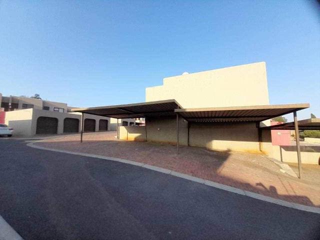 2 Bedroom Townhouse in Ridgeway