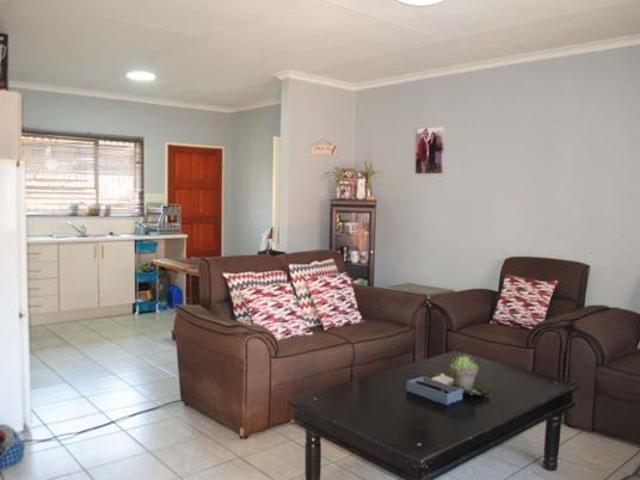 2 Bedroom Townhouse in Riversdale